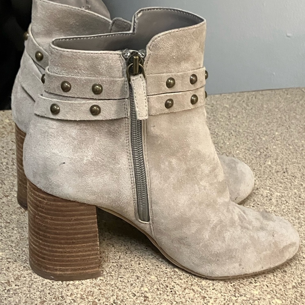 Stylish Gray Suede Ankle Boots
